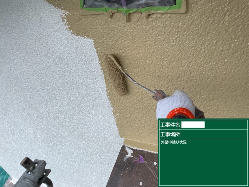 屋根の中塗り状況